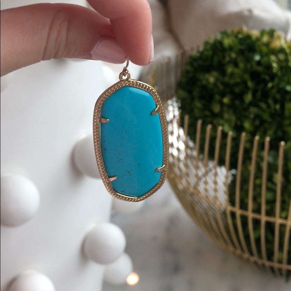 Danielle Gold Statement Earring - image 3